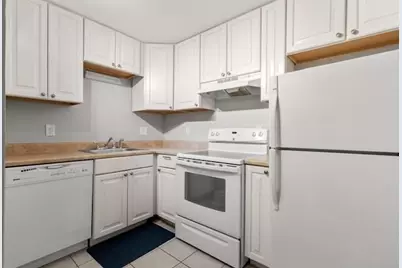 47 Mystic St #3A, Arlington, MA 02474 - Photo 4