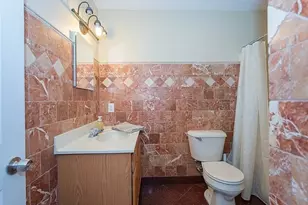 84 Valmor St, Worcester, MA 01604 - Photo 10