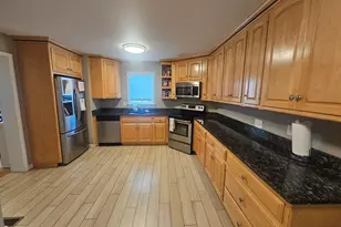 84 Valmor St, Worcester, MA 01604 - Photo 2