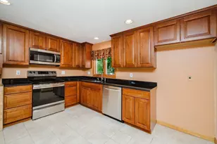 362 Hovenden Ave, Brockton, MA 02302 - Photo 8