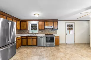99 Swansom Rd, Swansea, MA 02777 - Photo 10