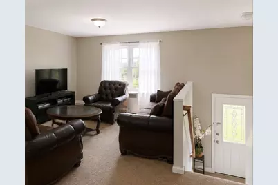 172 Pratt St, Fitchburg, MA 01420 - Photo 8