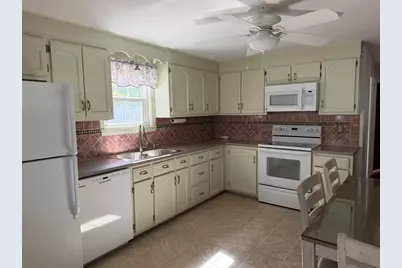 10 Darby St, Tewksbury, MA 01876 - Photo 4