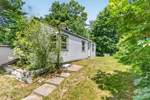 13 Woodland Dr, Lakeville, MA 02347 - Photo 2