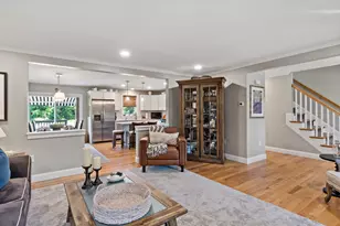 670 Bay St, Fall River, MA 02724 - Photo 6