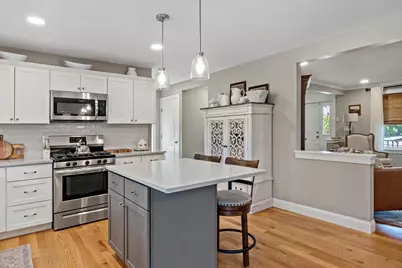 670 Bay St, Fall River, MA 02724 - Photo 16