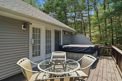 20 Emerald St, Tyngsborough, MA 01879 - Photo 8