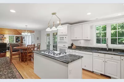 20 Emerald St, Tyngsborough, MA 01879 - Photo 24