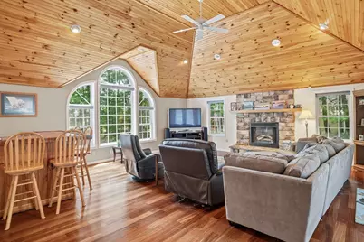 20 Emerald St, Tyngsborough, MA 01879 - Photo 26