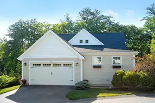 25 Black Horse Pl, Concord, MA 01742 - Photo 2