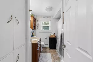 10 Ash St, Fairhaven, MA 02719 - Photo 14