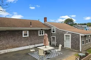 10 Ash St, Fairhaven, MA 02719 - Photo 32