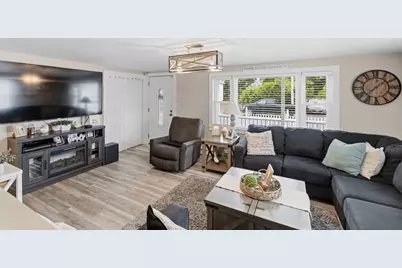 10 Ash St, Fairhaven, MA 02719 - Photo 6