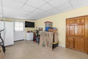 10 Ash St, Fairhaven, MA 02719 - Photo 28