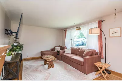 12 Daniel Dr, Chicopee, MA 01013 - Photo 4
