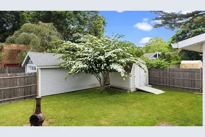 73 Chestnut St, Fairhaven, MA 02719 - Photo 10