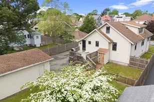 73 Chestnut St, Fairhaven, MA 02719 - Photo 4
