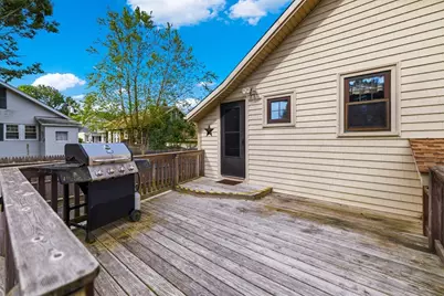 73 Chestnut St, Fairhaven, MA 02719 - Photo 8