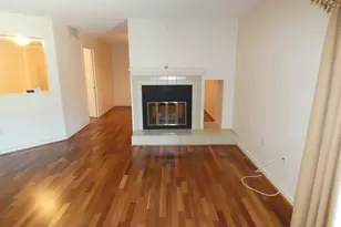 380 Place Ln, Woburn, MA 01801 - Photo 4