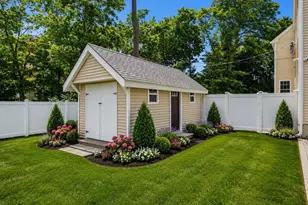 196 Commonwealth Ave, North Attleboro, MA 02763 - Photo 4