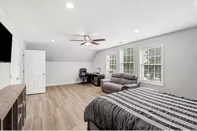 196 Commonwealth Ave, North Attleboro, MA 02763 - Photo 26