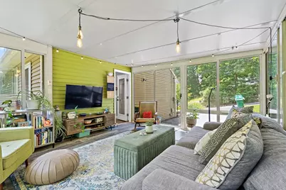 100 Delmar Dr, Northbridge, MA 01588 - Photo 12