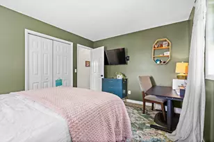100 Delmar Dr, Northbridge, MA 01588 - Photo 16