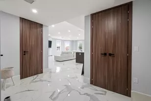 32 Pearl St, Boston, MA 02125 - Photo 2