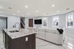 32 Pearl St, Boston, MA 02125 - Photo 10