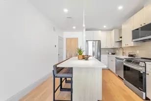34 Oak St, Boston, MA 02136 - Photo 8