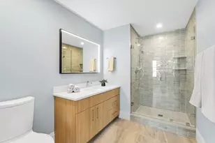 34 Oak St, Boston, MA 02136 - Photo 12