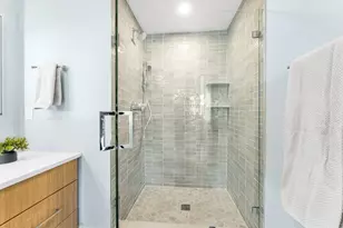 34 Oak St, Boston, MA 02136 - Photo 14