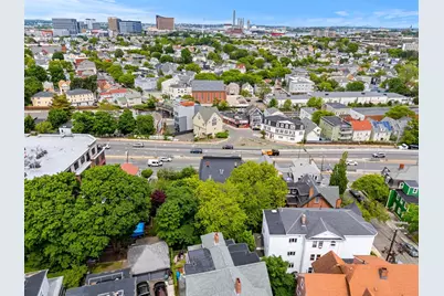 422 McGrath Highway, Somerville, MA 02143 - Photo 6