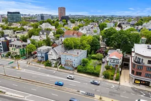422 McGrath Hwy, Somerville, MA 02143 - Photo 2