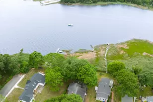 86 Highland Shores Dr, Wareham, MA 02571 - Photo 2