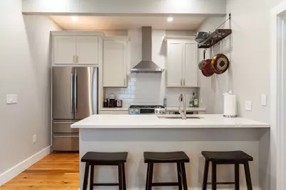 182 W 7th St #2, Boston, MA 02127 - Photo 4