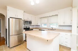 53 Park Ave, Braintree, MA 02184 - Photo 2