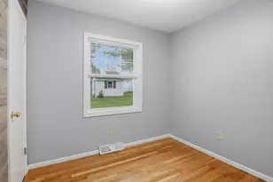 3 Hingham Rd, Worcester, MA 01606 - Photo 28