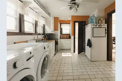 8 Liberty Street, Holyoke, MA 01040 - Photo 10