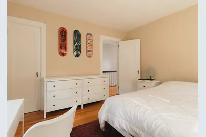 8 Liberty Street, Holyoke, MA 01040 - Photo 18