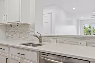 75 Walnut St, Peabody, MA 01960 - Photo 8