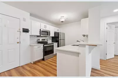 75 Walnut St #302, Peabody, MA 01960 - Photo 6