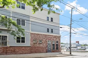 75 Walnut St, Peabody, MA 01960 - Photo 4