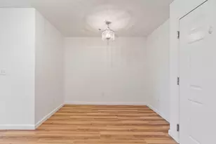 75 Walnut St, Peabody, MA 01960 - Photo 10