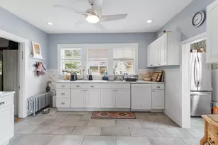 7 Yale St, Medford, MA 02155 - Photo 6