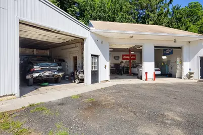 233 Wilbraham Street, Palmer, MA 01069 - Photo 16