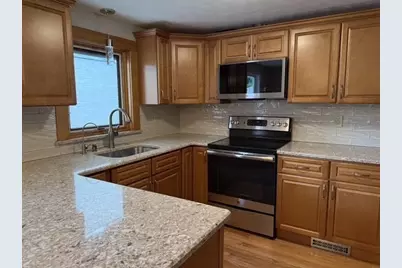 7 Puritan Road, Danvers, MA 01923 - Photo 2