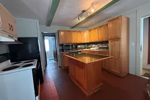 108 Brown Ave, Holyoke, MA 01040 - Photo 2