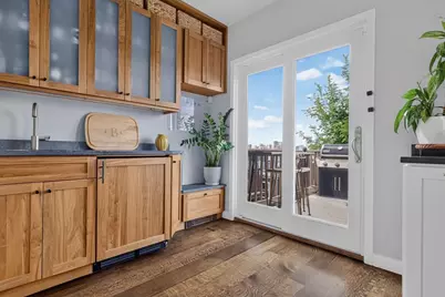 17 Thomas Park #2, Boston, MA 02127 - Photo 8