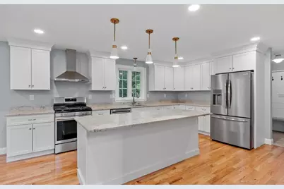 23 Bacon St, Pepperell, MA 01463 - Photo 8